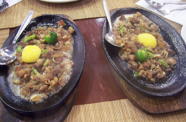 Best paired with a beer, sisig is a treat not to miss! 