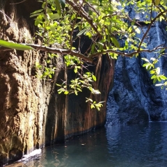 Pozo en la parte baja de las cascadas Inuman Banog
