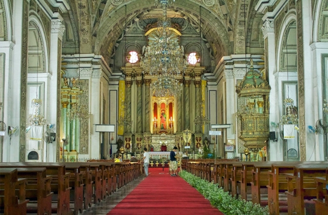 Inside Saint Agustin Church