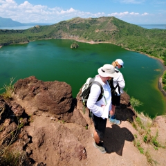 Lago en el cráter del volcán Taal