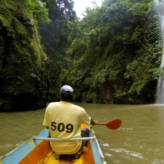 Canoeing along Bumbungan river in Pagsanjan gorge