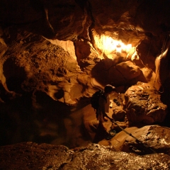 L'intérieur de caverne Lumiang à Sagada